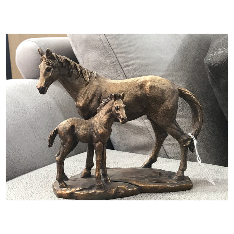 Mumma and Baby horse decor